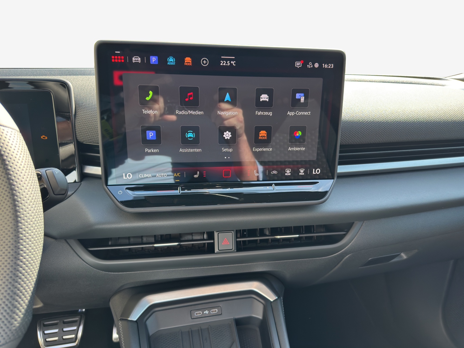 VW T-Roc 1.5 eTSI mHEV R-Line DSG-image-10