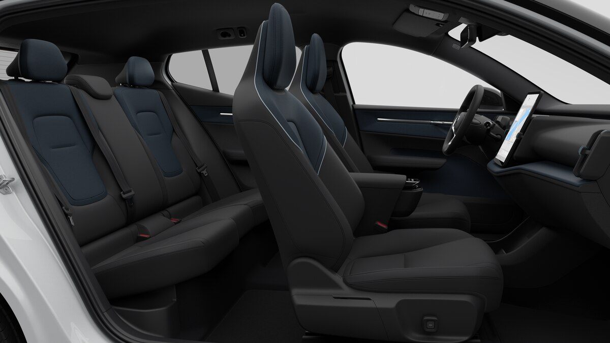 VOLVO EX30 CC P8 Plus AWD-image-13
