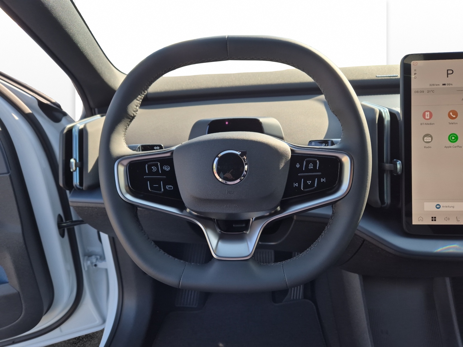 VOLVO EX30 CC P8 Plus AWD-image-9