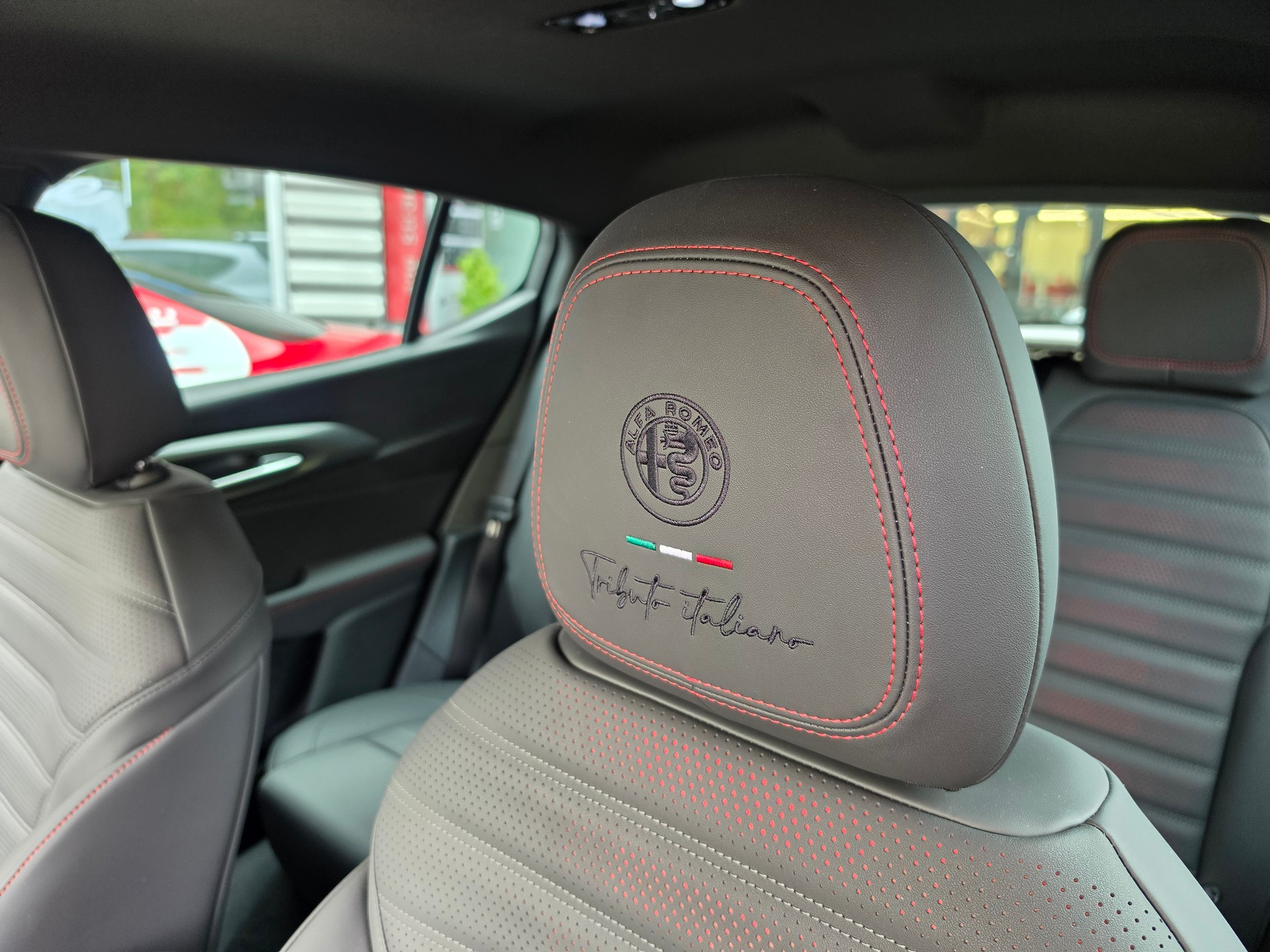 ALFA ROMEO Tonale 1.5 48V Hybrid *Tributo Italiano*-image-8
