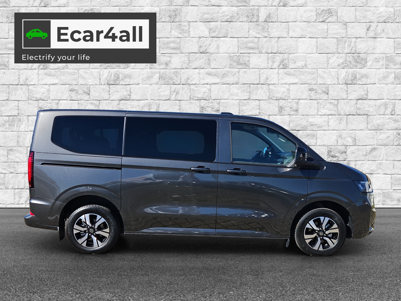 VW Caravelle BEV Life-image-1