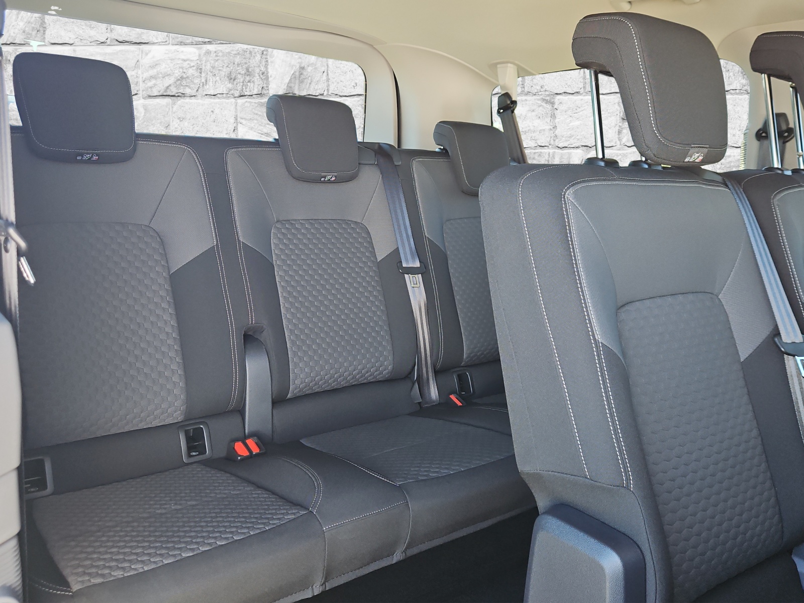 VW Caravelle BEV Life-image-13