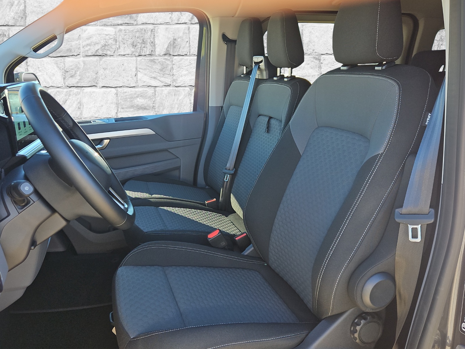 VW Caravelle BEV Life-image-8