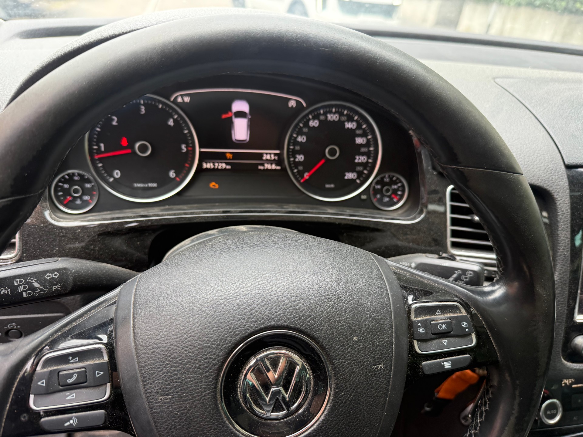 VW Touareg 3.0 TDI BlueMotion Technology Tiptronic-image-6