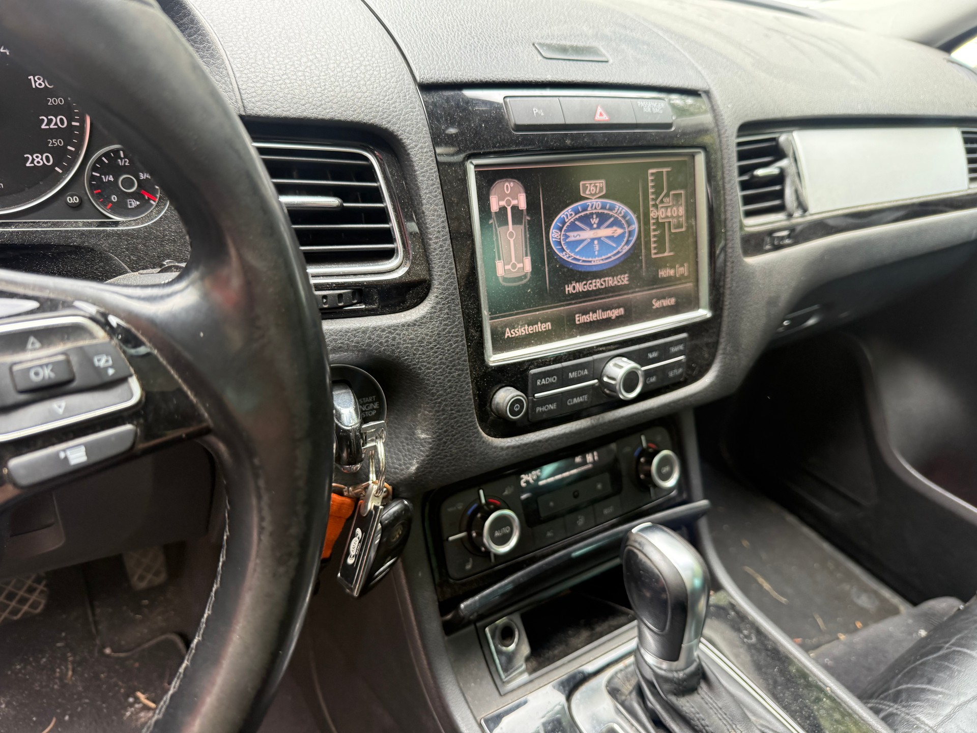 VW Touareg 3.0 TDI BlueMotion Technology Tiptronic-image-8