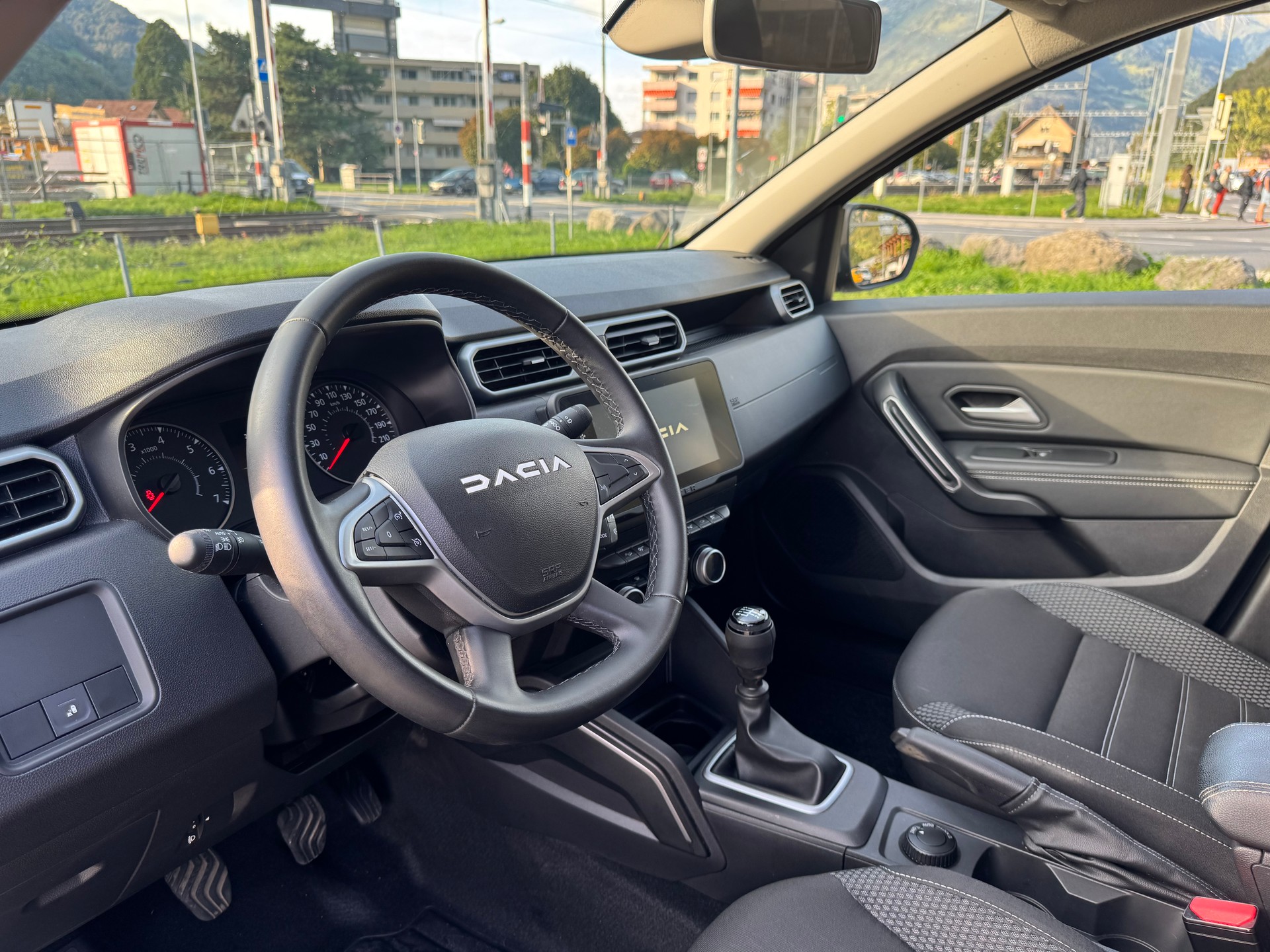 DACIA Duster TCe 150 Journey 4x4-image-8