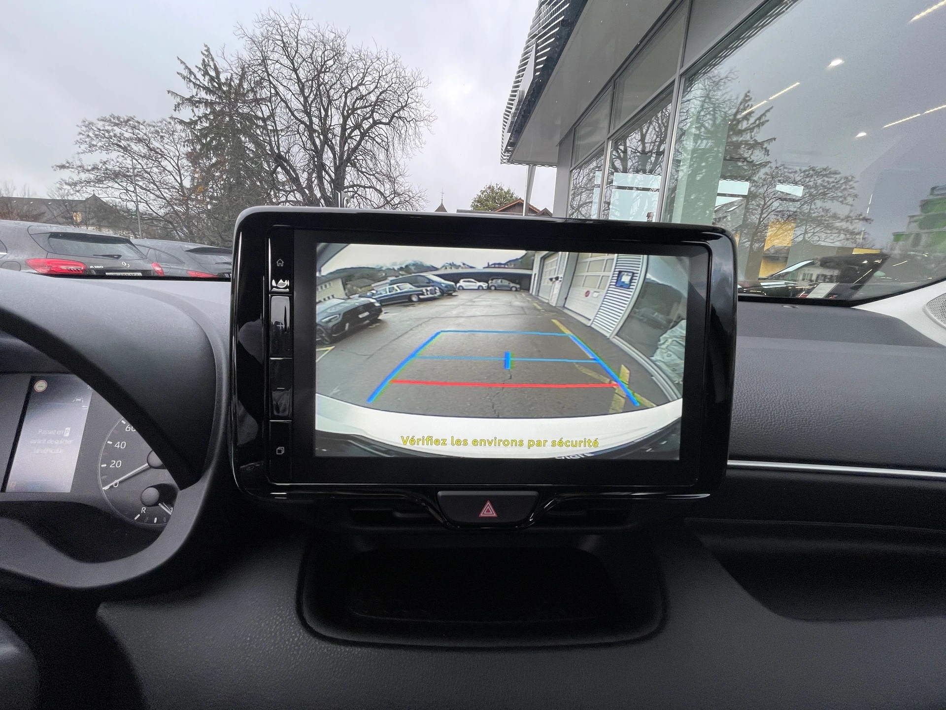 MAZDA 2 Hybrid Prime-line-image-7