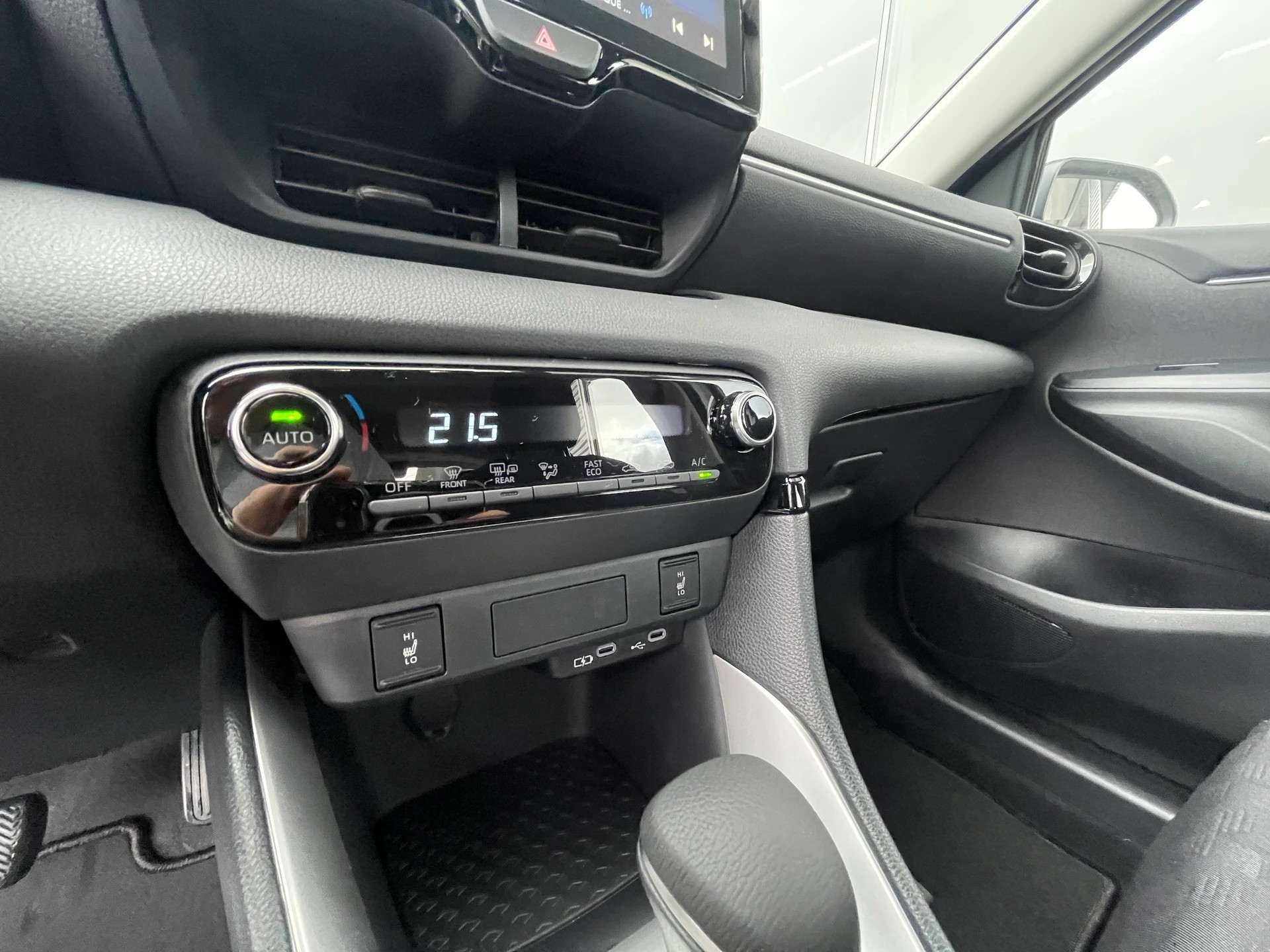 MAZDA 2 Hybrid Prime-line-image-8