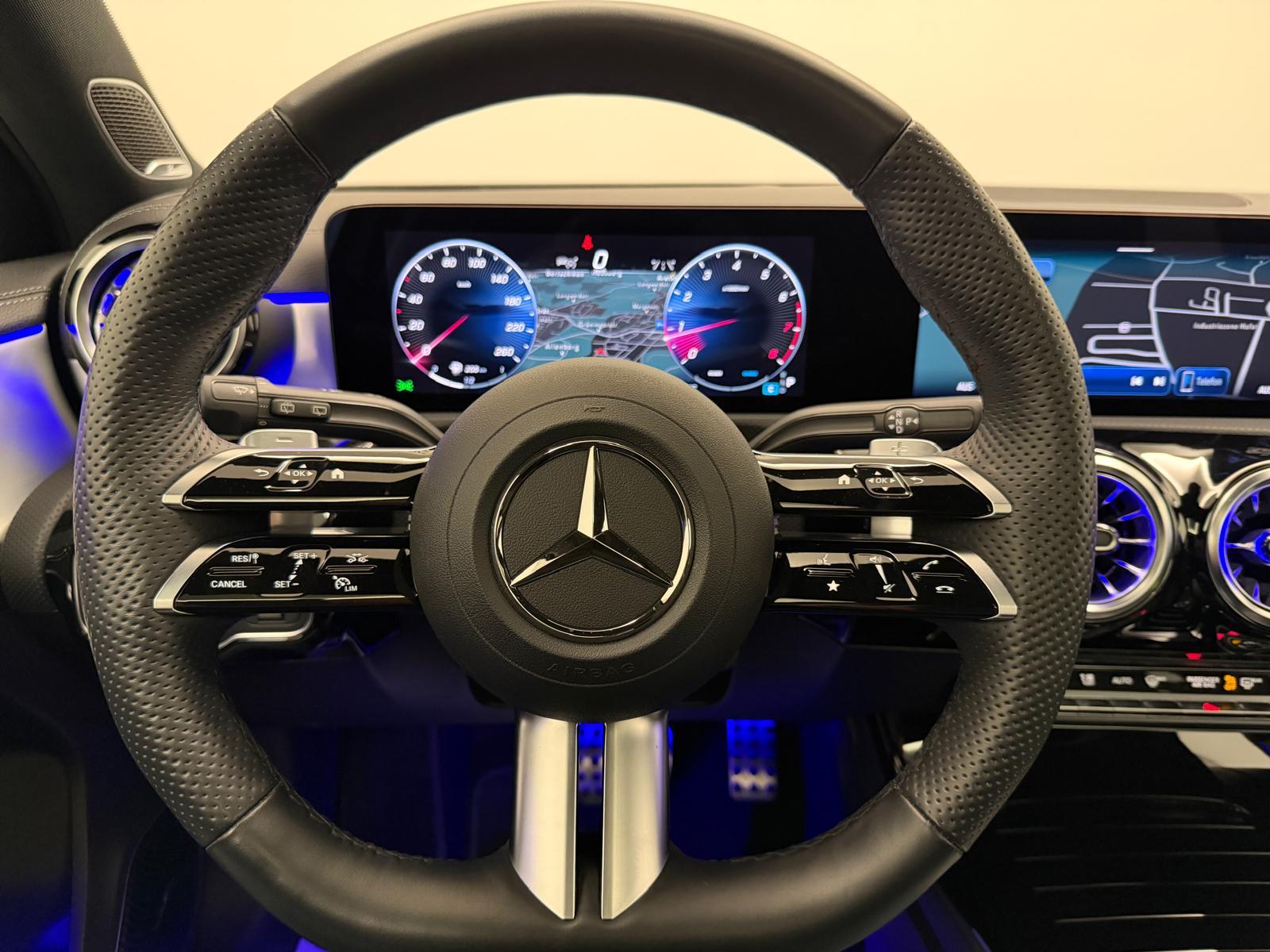 MERCEDES-BENZ A-Klasse W177 A 250 AMG Line 4m-image-19