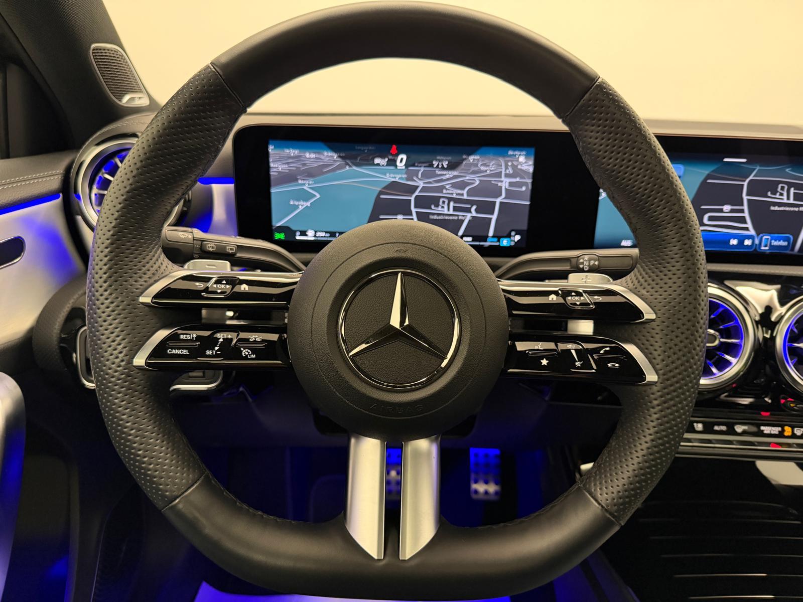 MERCEDES-BENZ A-Klasse W177 A 250 AMG Line 4m-image-18