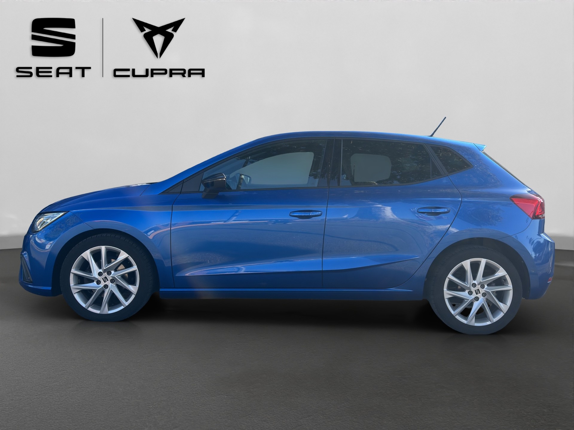 SEAT Ibiza 1.0 EcoTSI Hola FR DSG-image-1