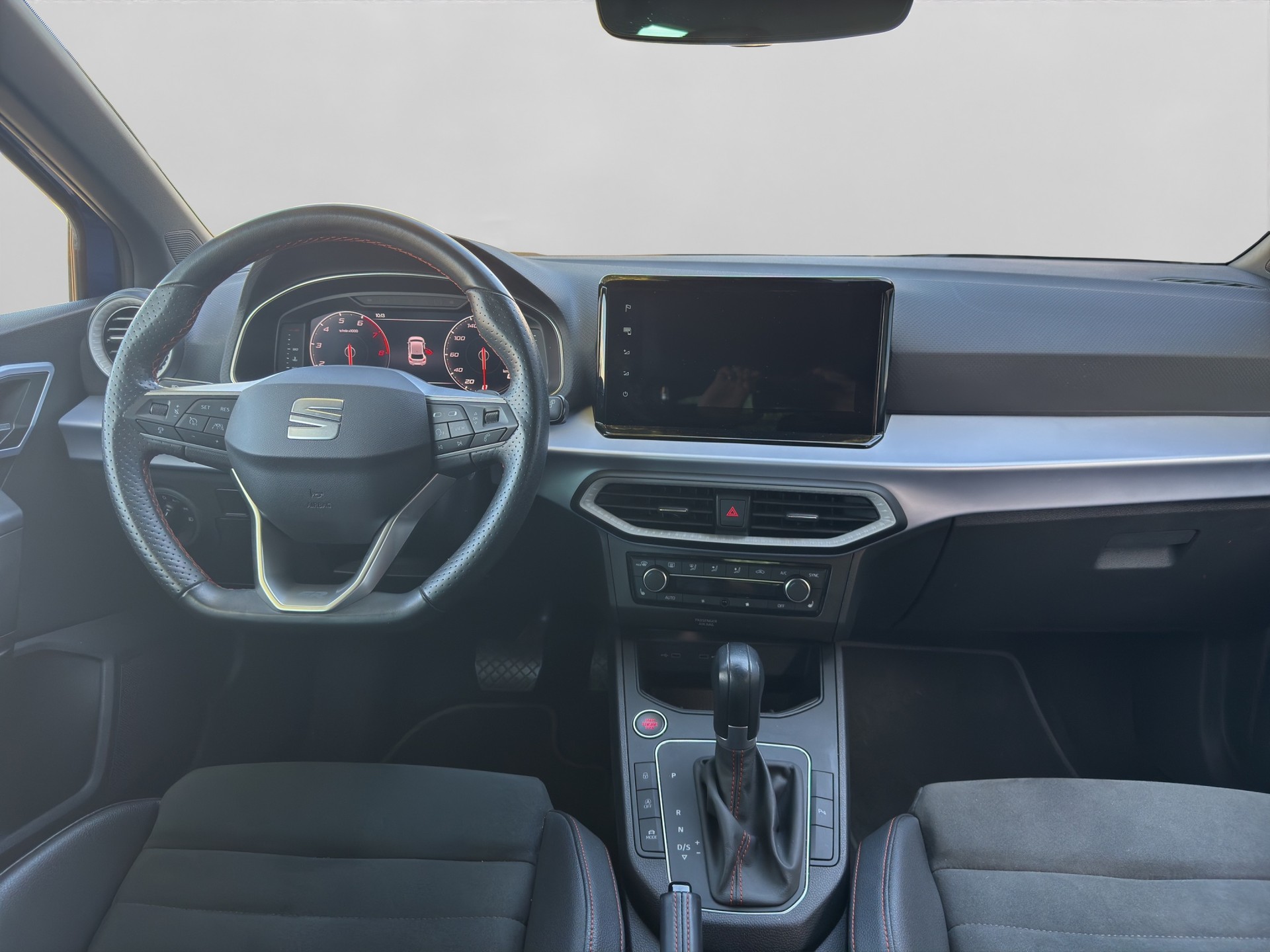 SEAT Ibiza 1.0 EcoTSI Hola FR DSG-image-11