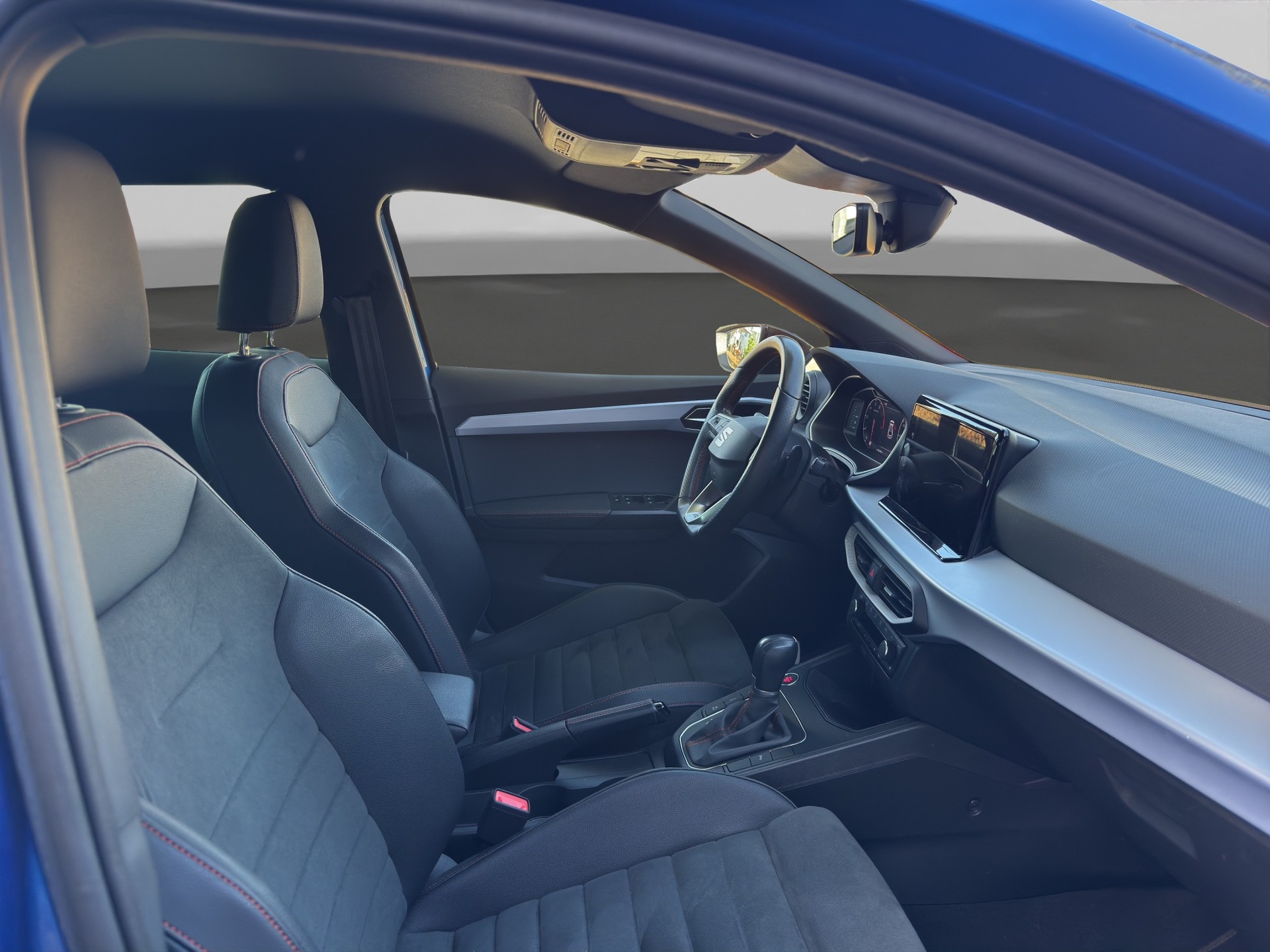 SEAT Ibiza 1.0 EcoTSI Hola FR DSG-image-10