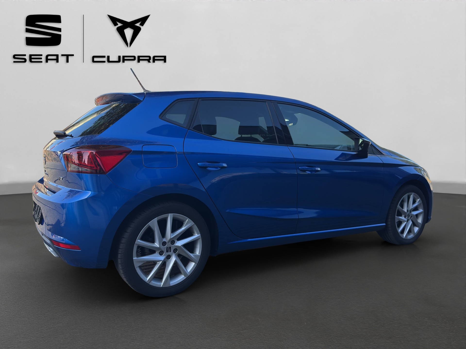SEAT Ibiza 1.0 EcoTSI Hola FR DSG-image-4