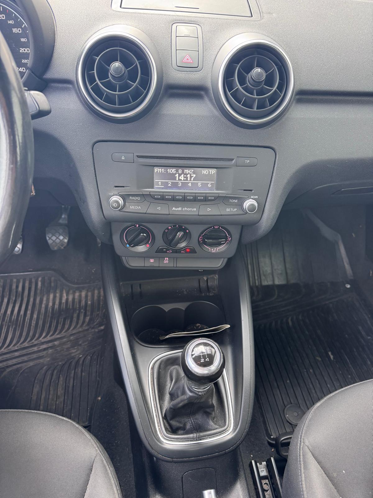 AUDI A1 Sportback 1.2 TFSI Ambition-image-9