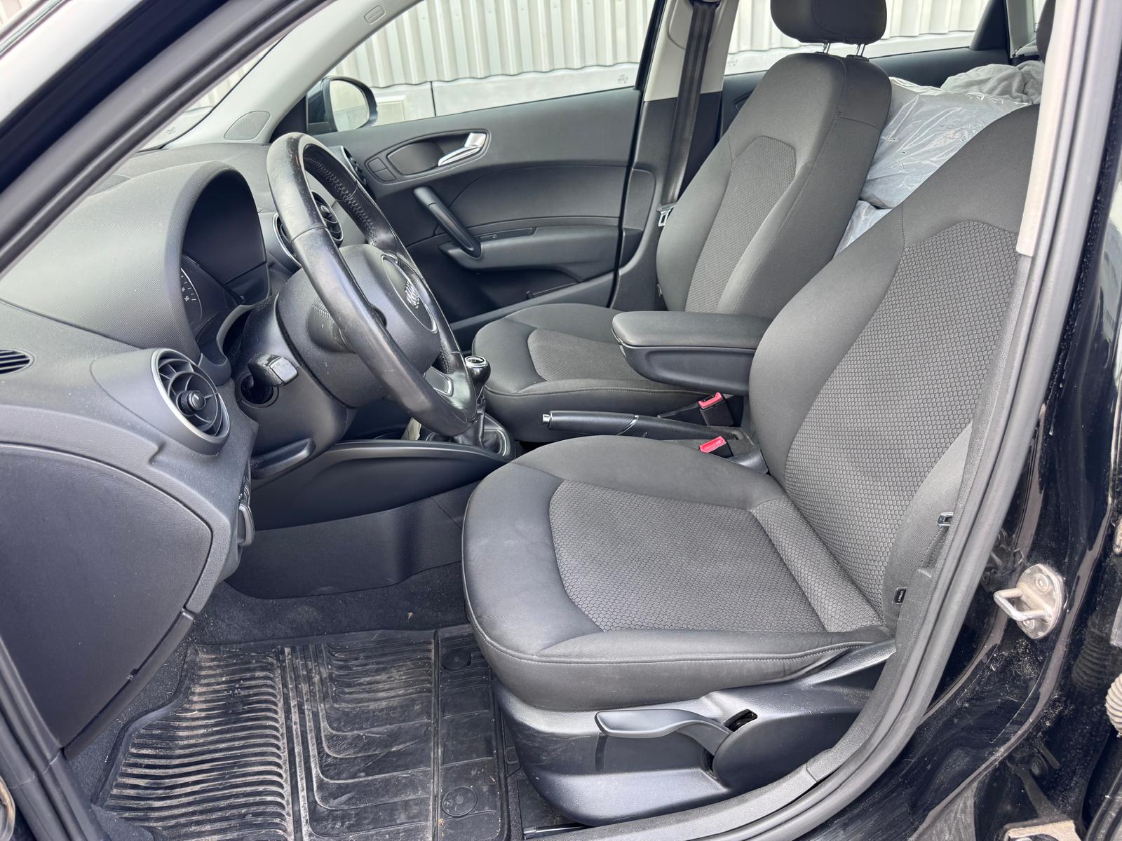 AUDI A1 Sportback 1.2 TFSI Ambition-image-8