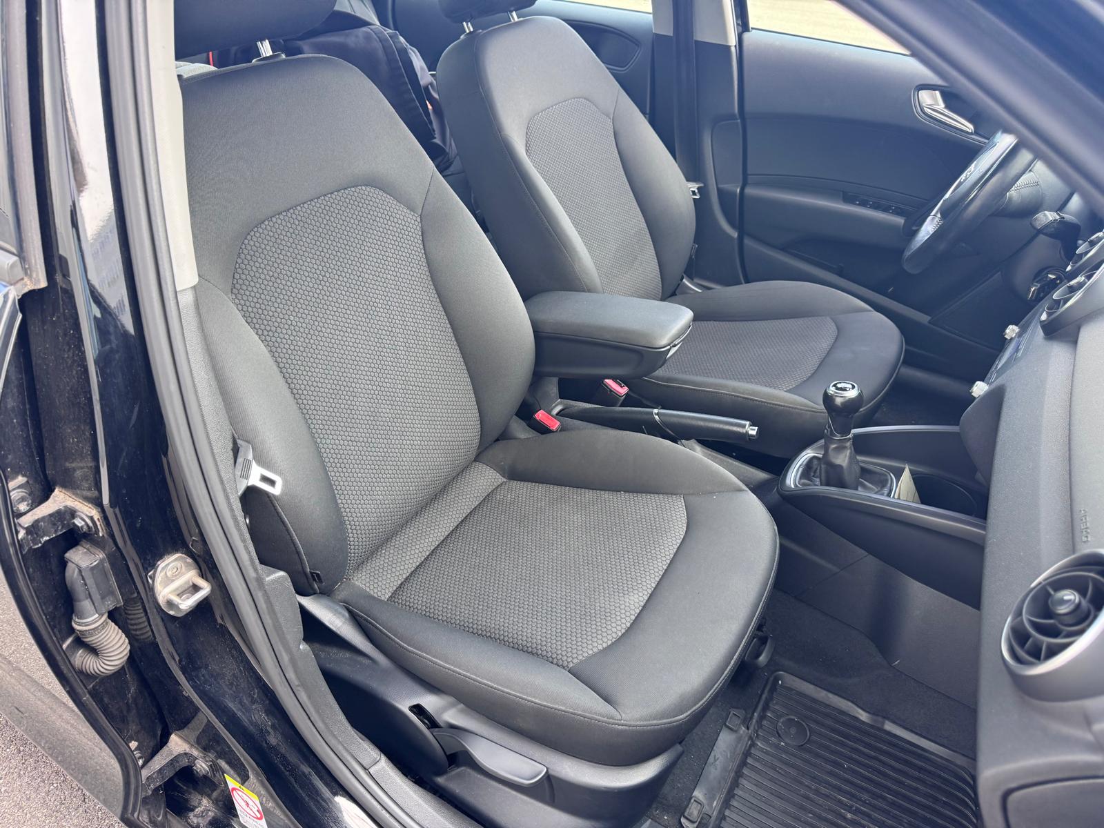 AUDI A1 Sportback 1.2 TFSI Ambition-image-7