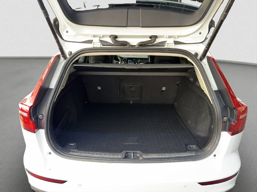 VOLVO V60 2.0 B4 Inscription-image-14