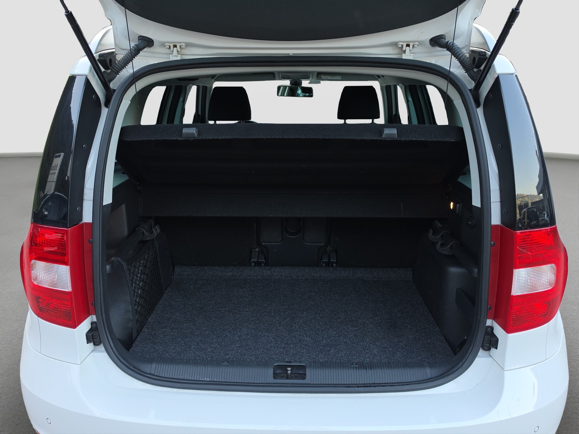 SKODA Yeti 1.4 TSI Style 4x4 DSG-image-14