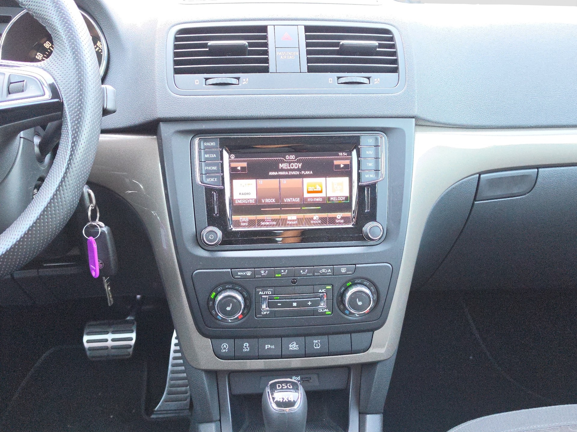 SKODA Yeti 1.4 TSI Style 4x4 DSG-image-10