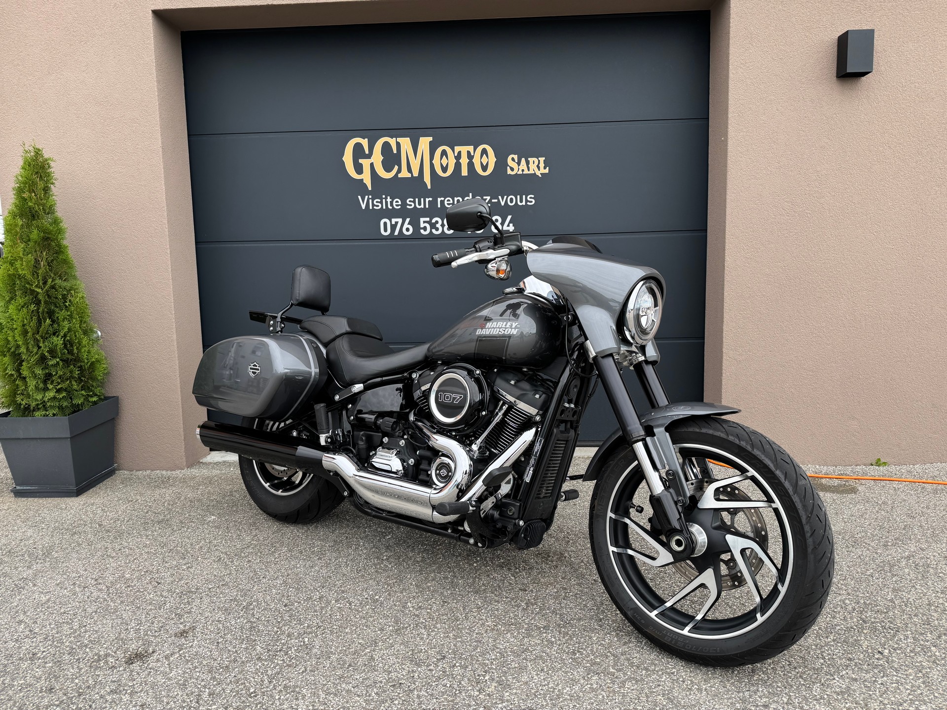 HARLEY-DAVIDSON FLSB Sport Glide 107 (35 kW Possible)-showroom-element-1