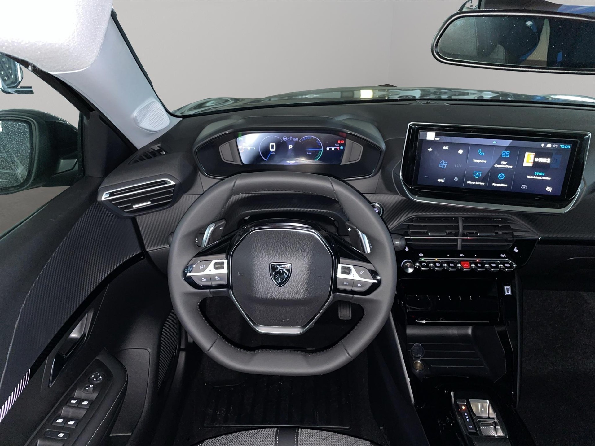 PEUGEOT 208 1.2 Hybrid Style-image-10