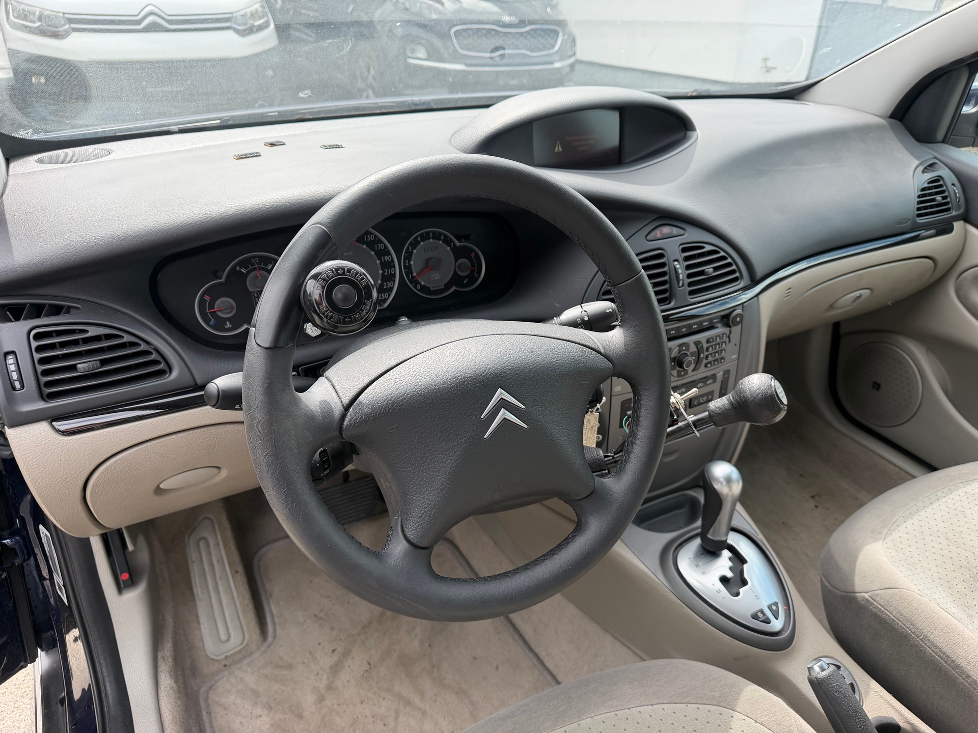 CITROEN C5 Break 3.0i Exclusive Automatic-image-13