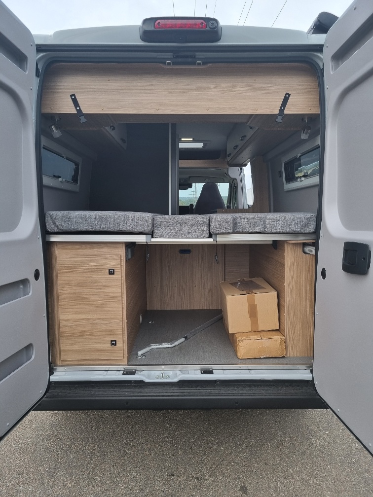 PÖSSL Summit 600L ( Längsbetten ) AUTARK !!!-showroom-element-3