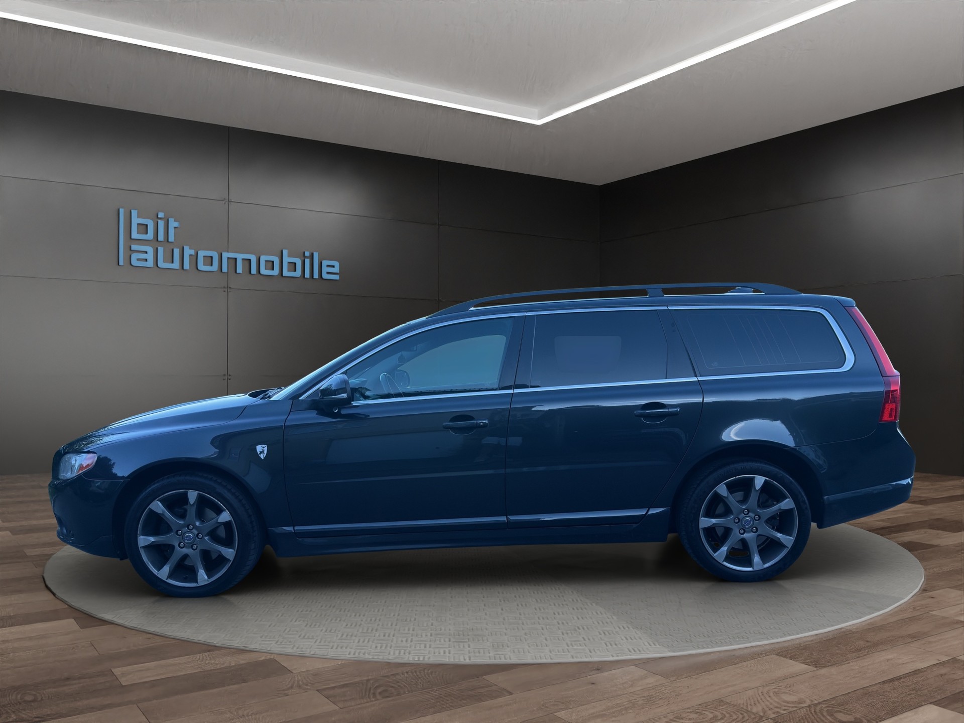 VOLVO V70 D5 AWD OceanRace Geartronic-image-2