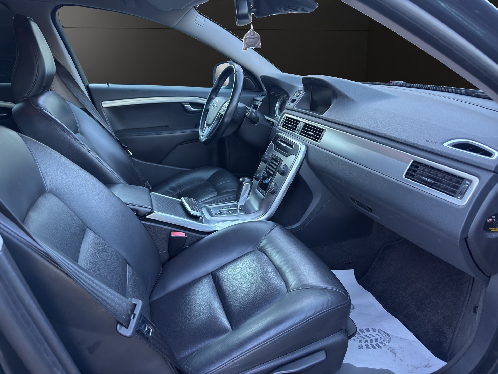 VOLVO V70 D5 AWD OceanRace Geartronic-image-14