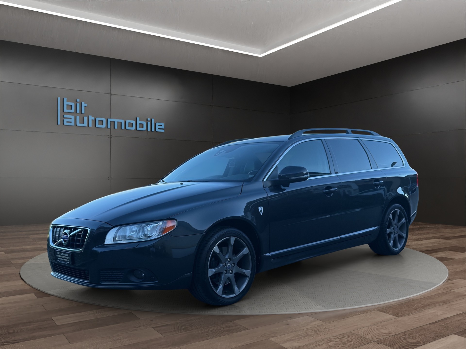 VOLVO V70 D5 AWD OceanRace Geartronic-image-0