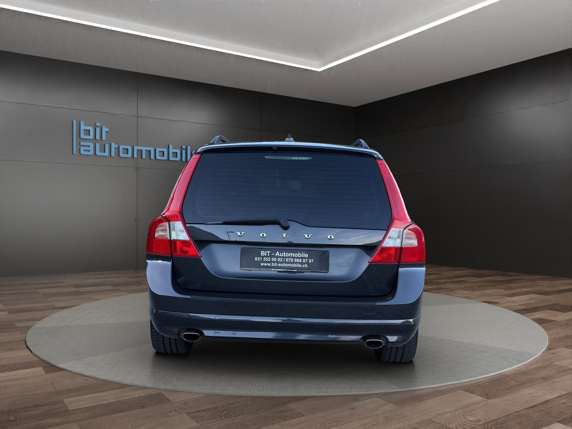 VOLVO V70 D5 AWD OceanRace Geartronic-image-5