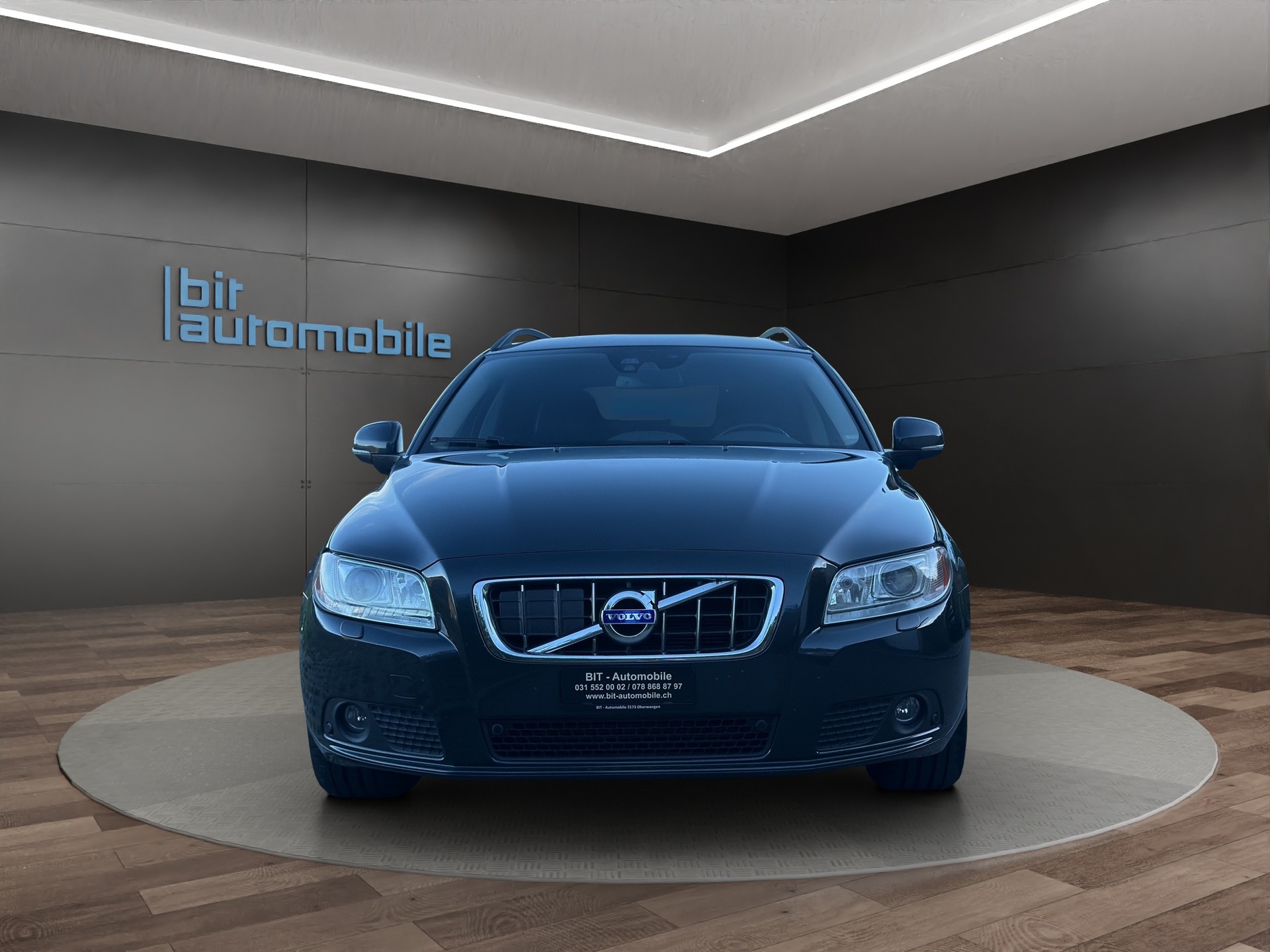 VOLVO V70 D5 AWD OceanRace Geartronic-image-1