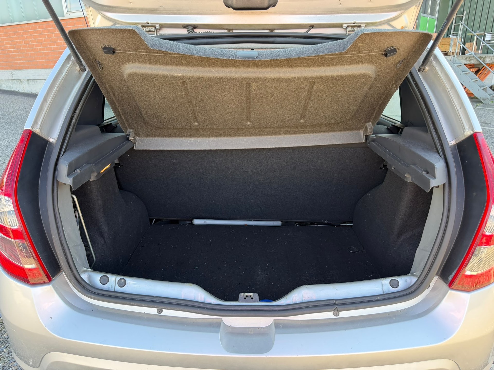 DACIA Sandero 1.6-image-10