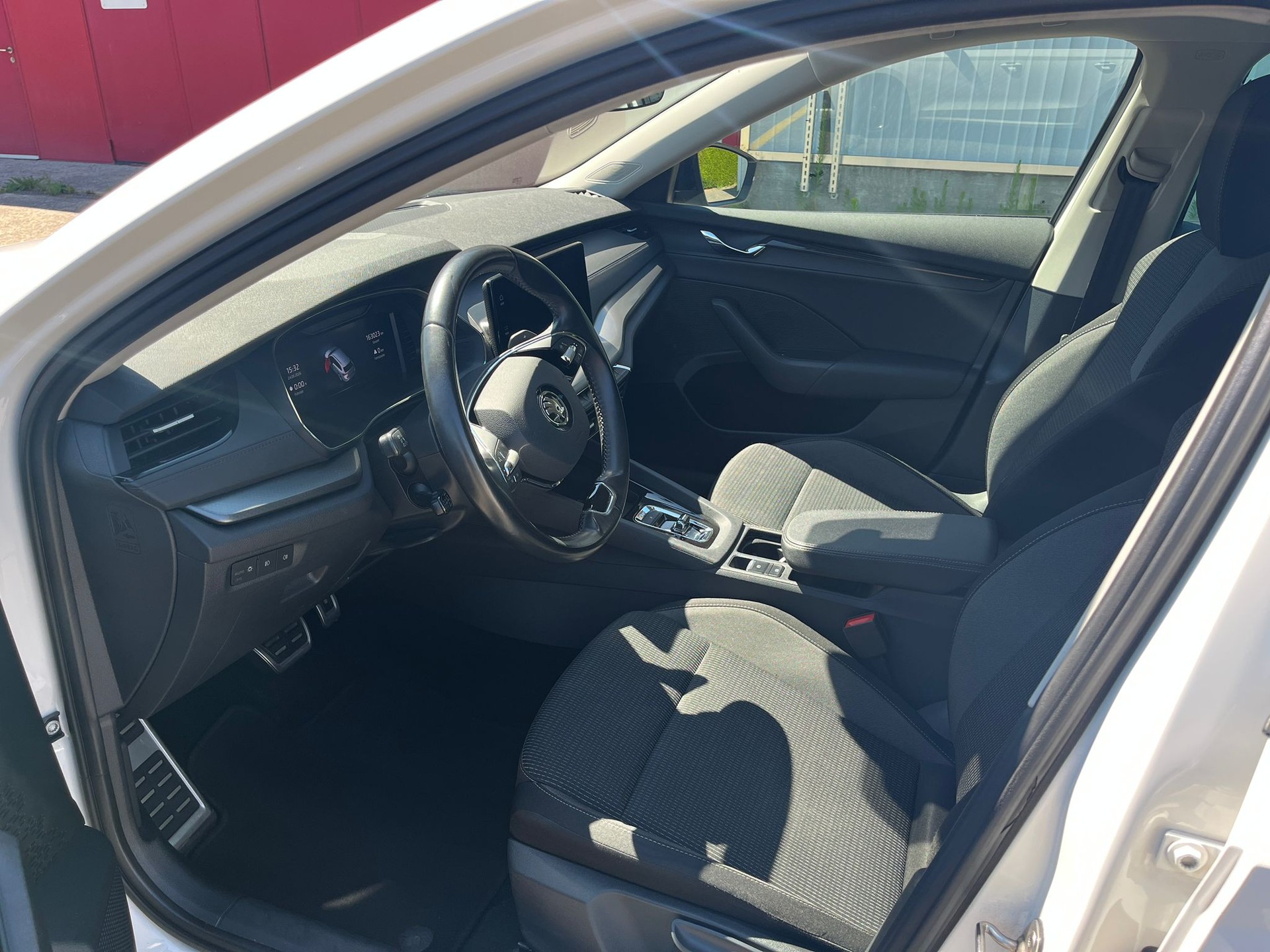 SKODA 2.0 TDI Ambition 4x4 DSG-image-5