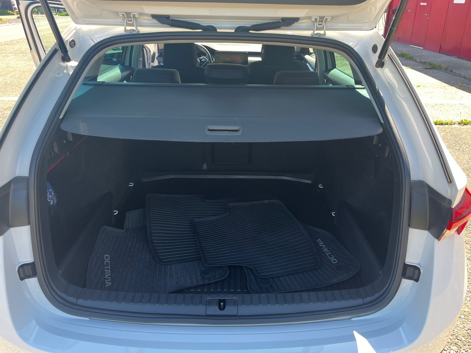 SKODA 2.0 TDI Ambition 4x4 DSG-image-6