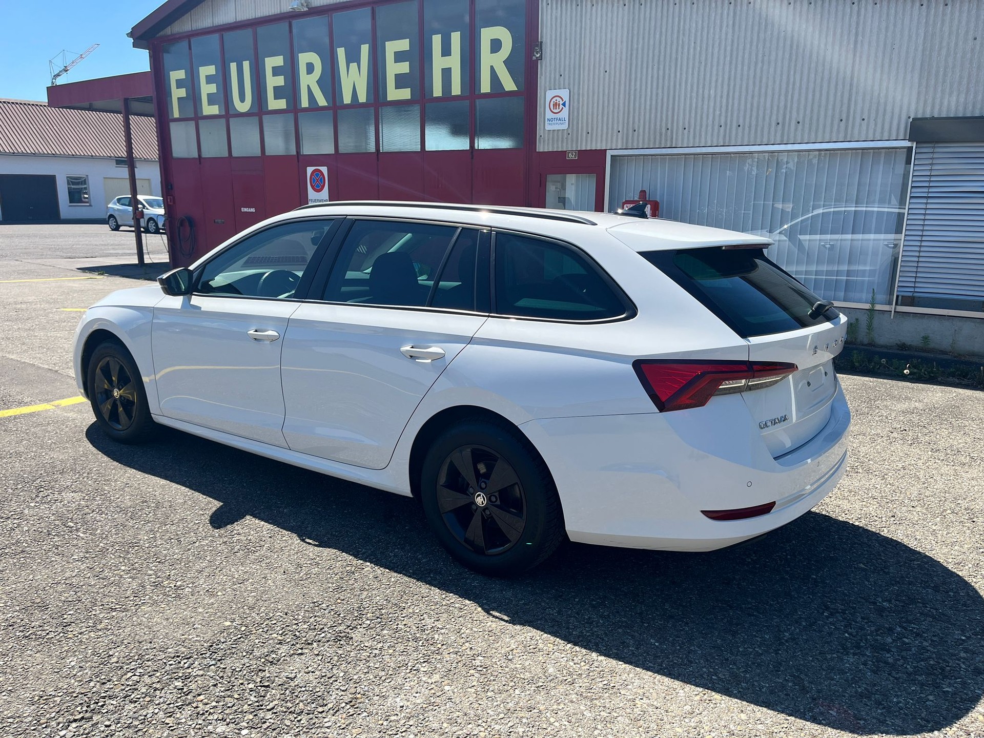 SKODA 2.0 TDI Ambition 4x4 DSG-image-3