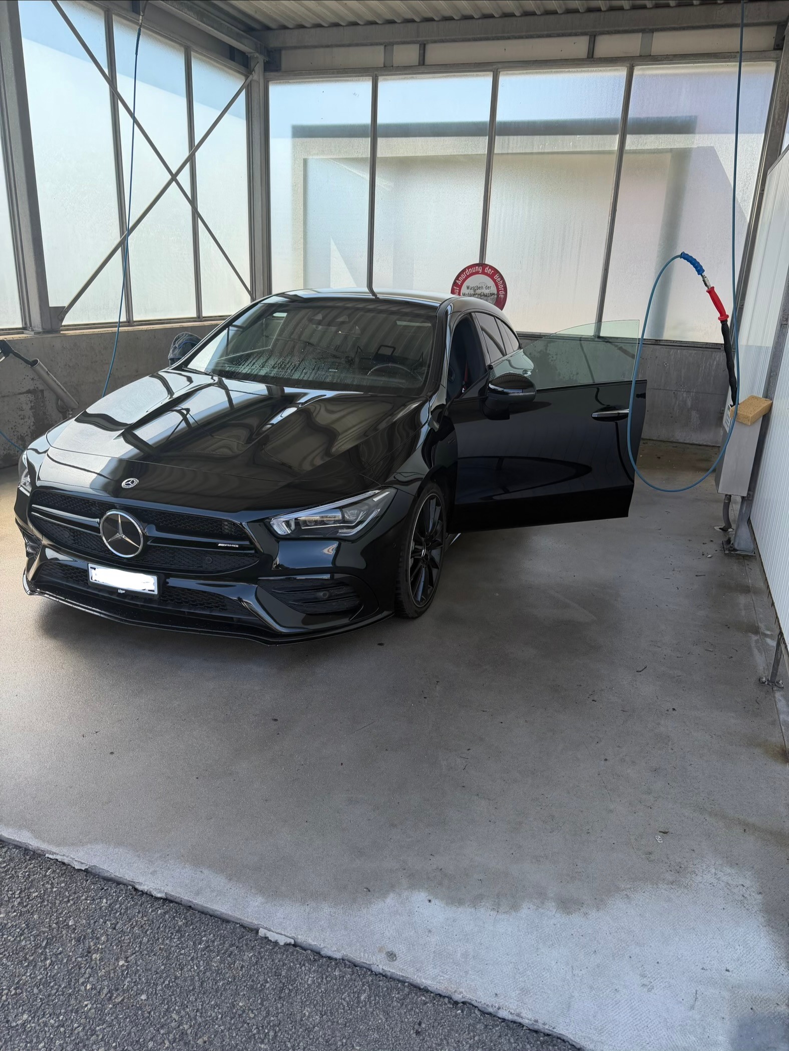 MERCEDES-BENZ CLA 35 AMG 4matic-image-4