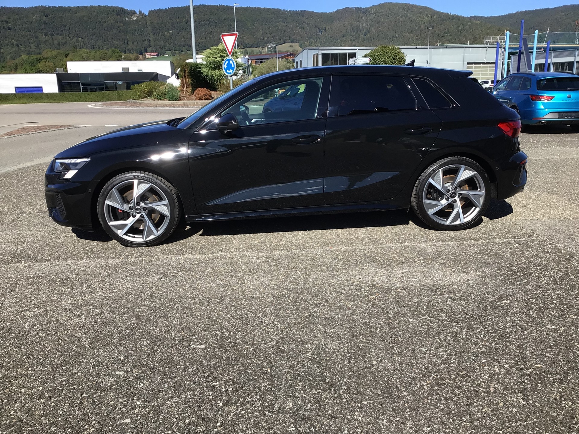 AUDI S3 Sportback 2.0 TFSI quattro S-tronic-image-12