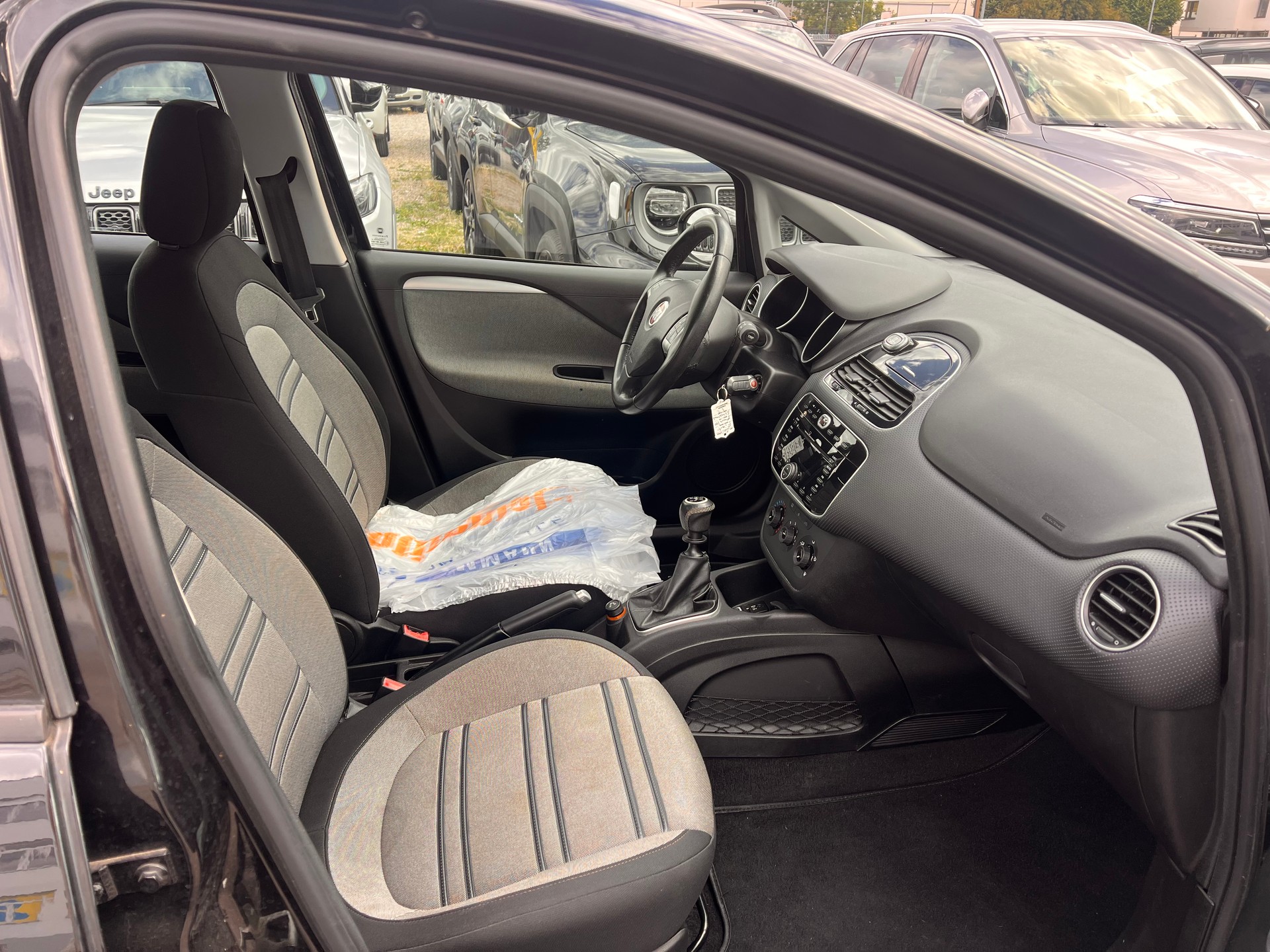 FIAT Punto Evo 1.4 Dynamic-image-7