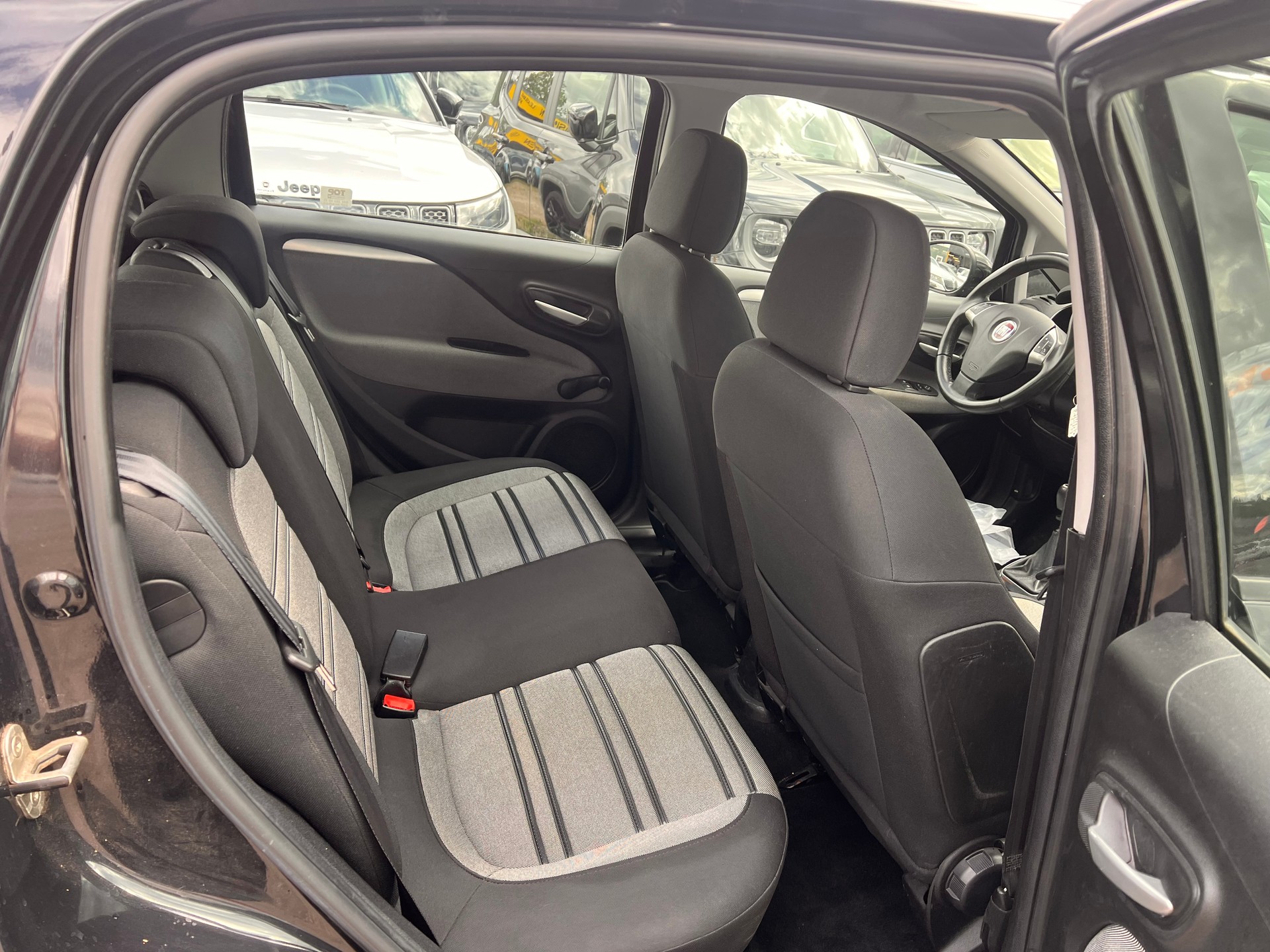FIAT Punto Evo 1.4 Dynamic-image-9