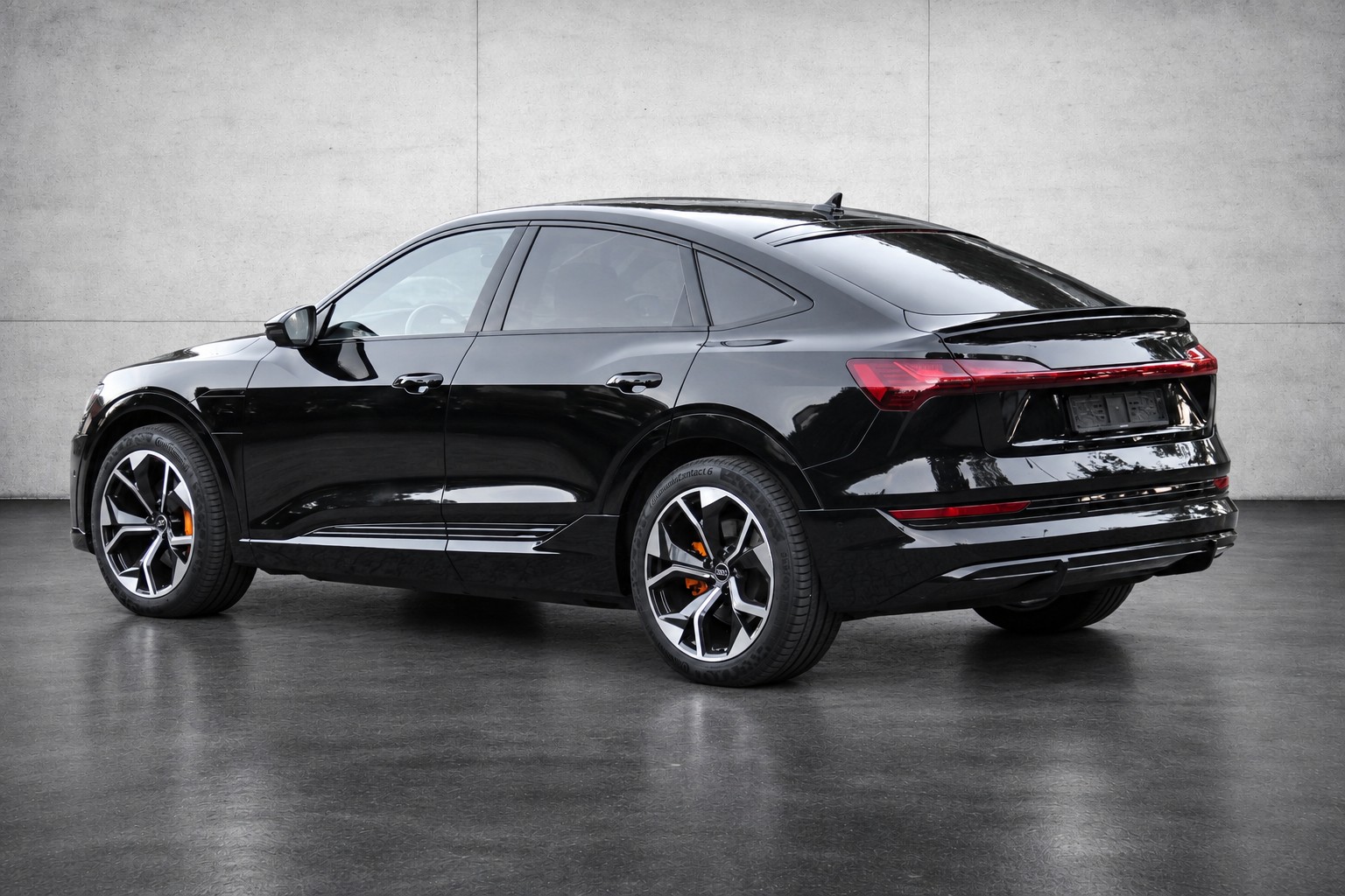 AUDI e-tron 55 Sportback S Line Black Edition quattro-image-4