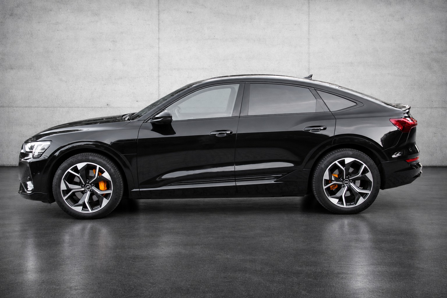 AUDI e-tron 55 Sportback S Line Black Edition quattro-image-5