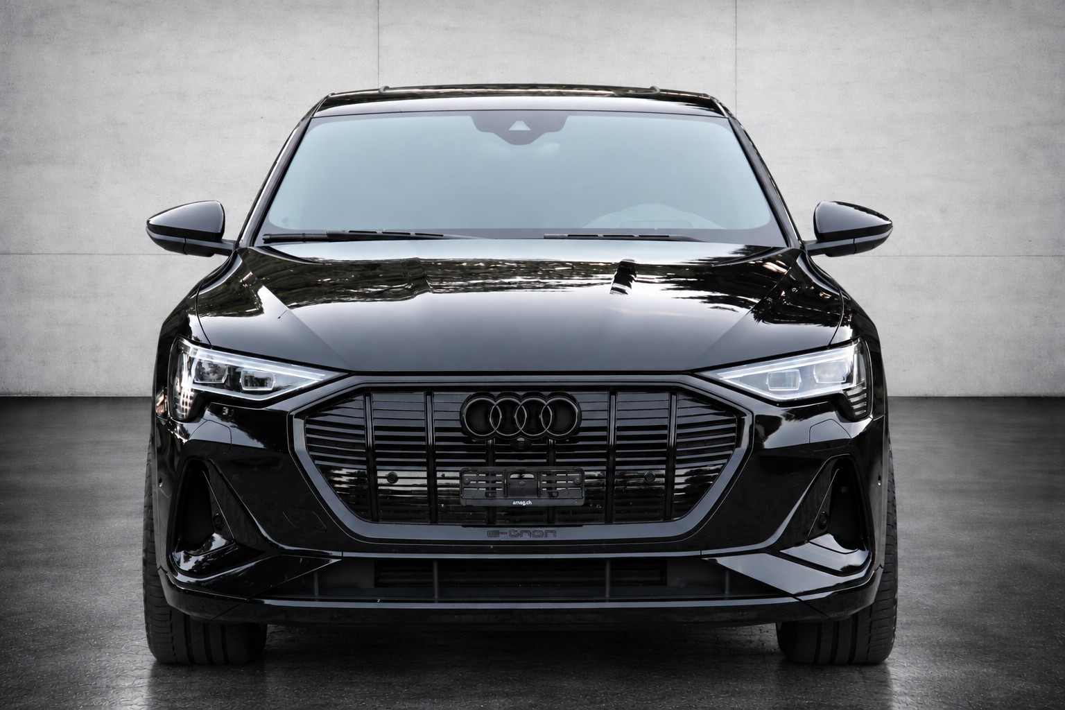 AUDI e-tron 55 Sportback S Line Black Edition quattro-image-2