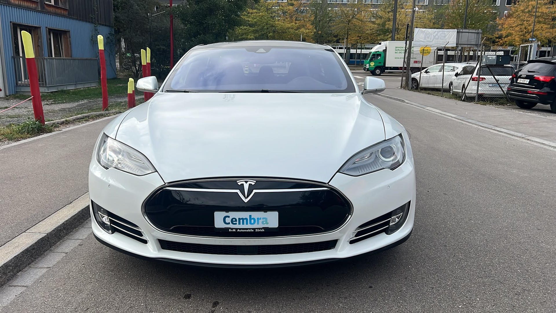TESLA Model S 85 D-image-1