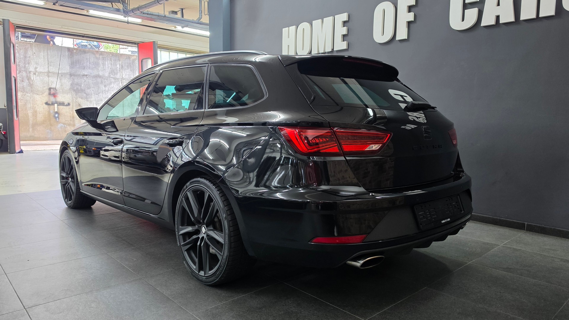 SEAT Leon ST 2.0 TSI Cupra 300 4 Drive DSG-image-7