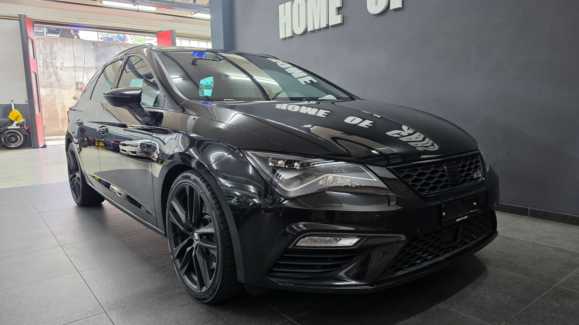 SEAT Leon ST 2.0 TSI Cupra 300 4 Drive DSG-image-15