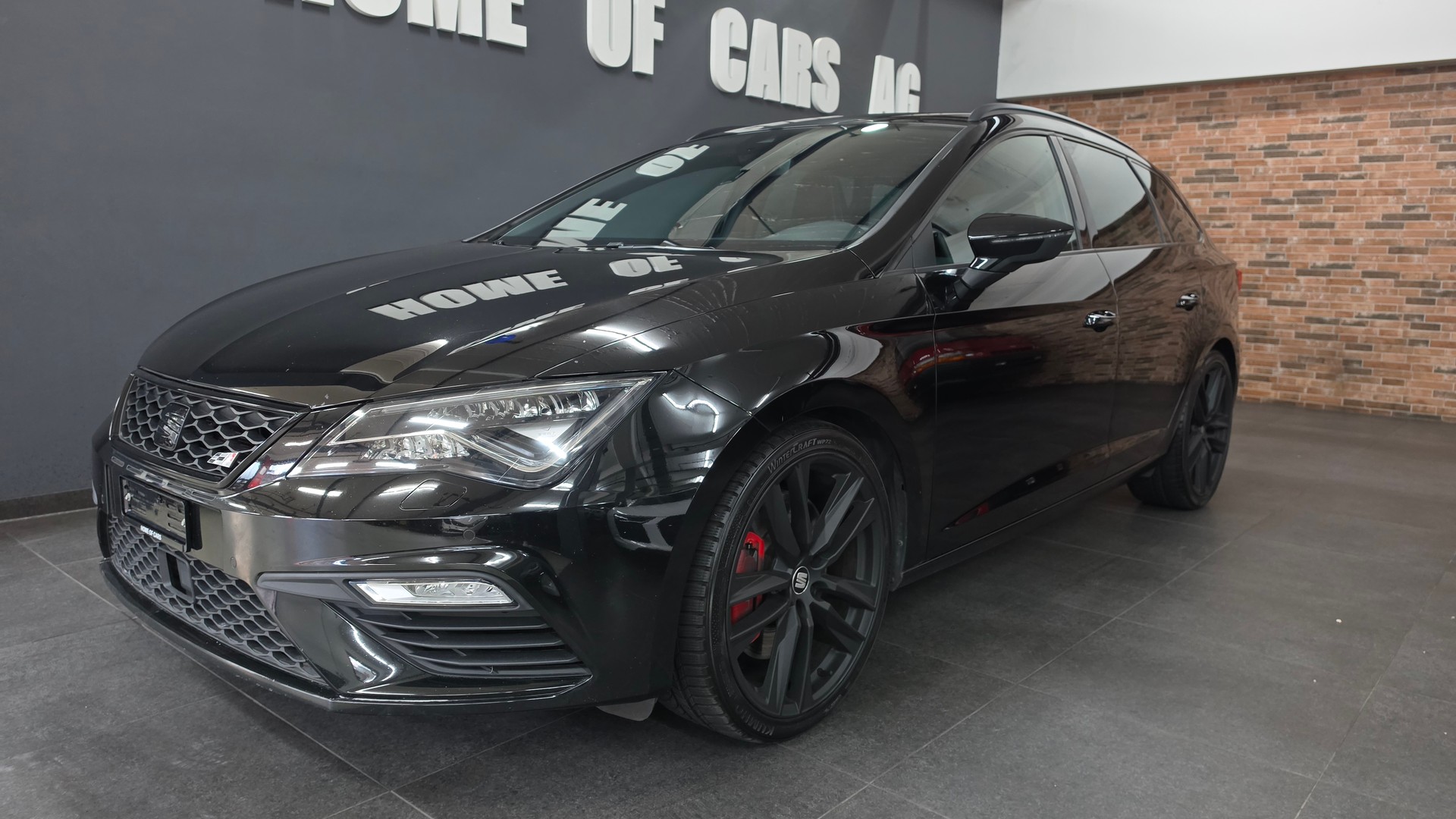 SEAT Leon ST 2.0 TSI Cupra 300 4 Drive DSG-image-1