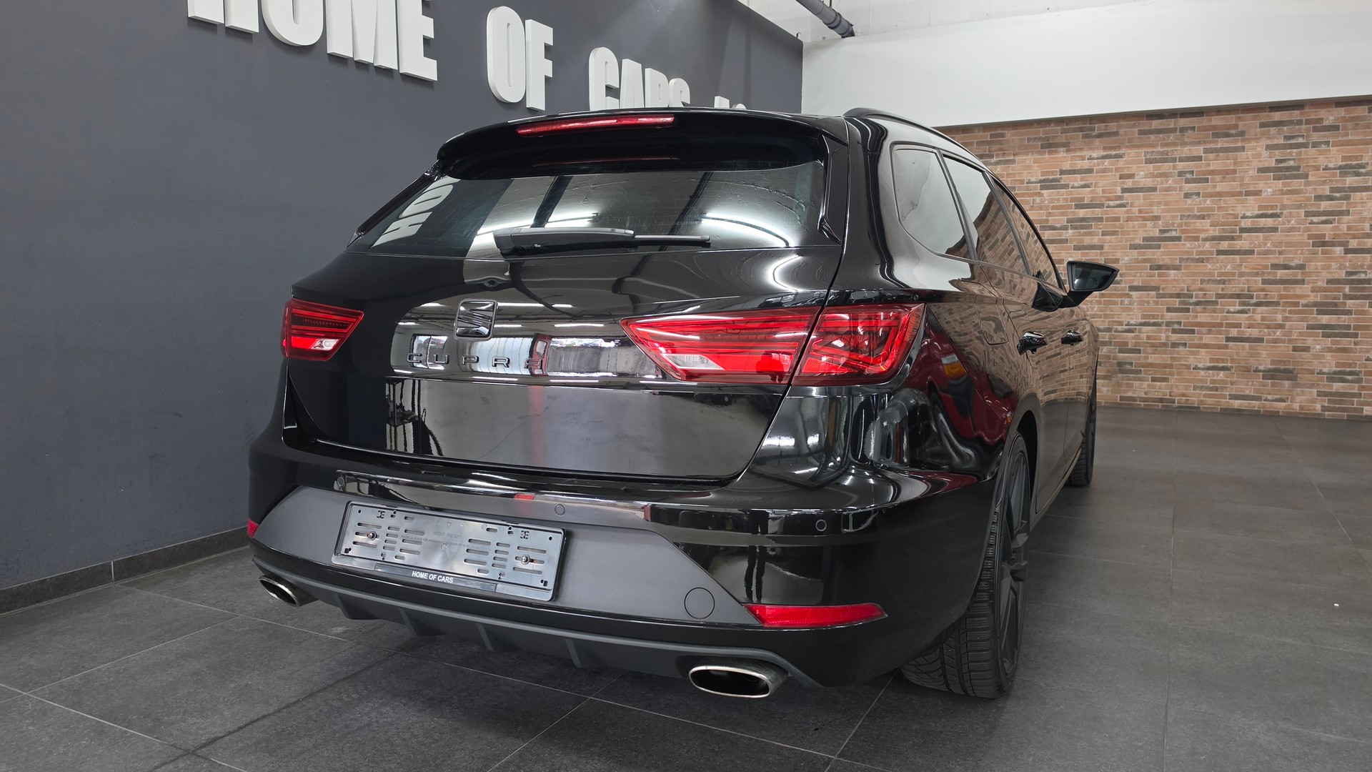 SEAT Leon ST 2.0 TSI Cupra 300 4 Drive DSG-image-9