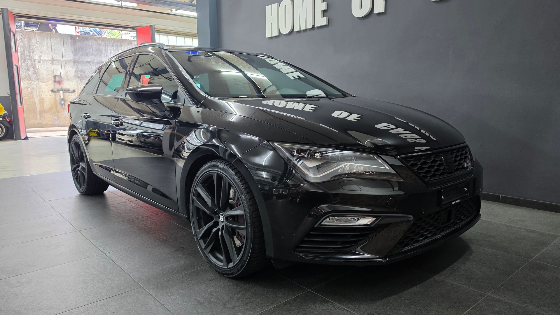 SEAT Leon ST 2.0 TSI Cupra 300 4 Drive DSG-image-14